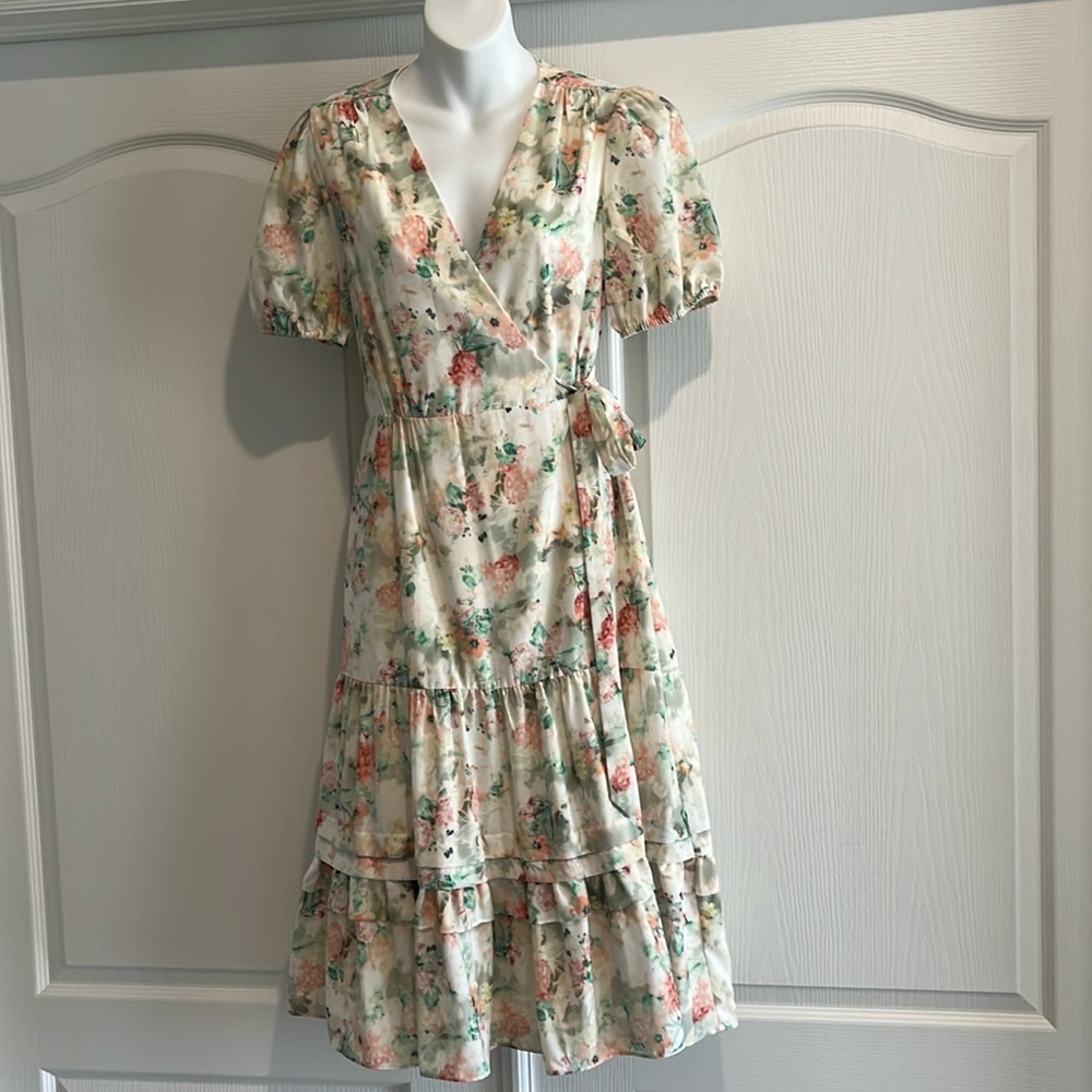 🆕STUNNING designer wrap dress